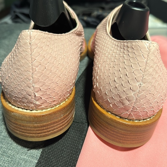 NWT ++RARE++ Michael Kors Rosewater Python dress shoes  size 42 (9 US) - Picture 4 of 4